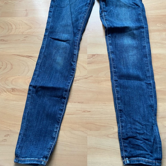 2 Pairs of American Eagle Jeans - Picture 8 of 16